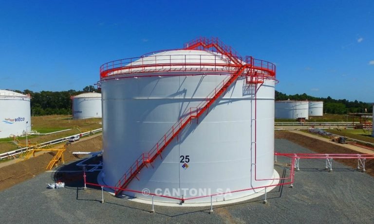 Proyecto de montaje de tanque industrial para Vitco, optimizado con el Sistema Cantoni.