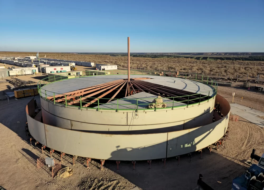 Tanque API 650 montado para TGS 2024 con tecnología avanzada de Cantoni.